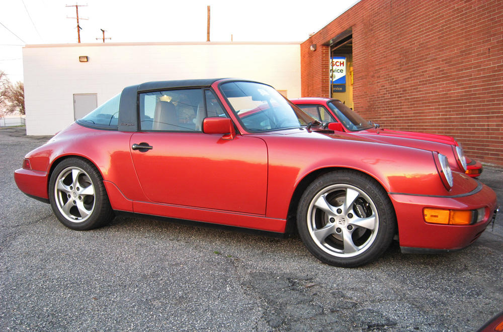 A side profile of a Porsche 964 Targa.