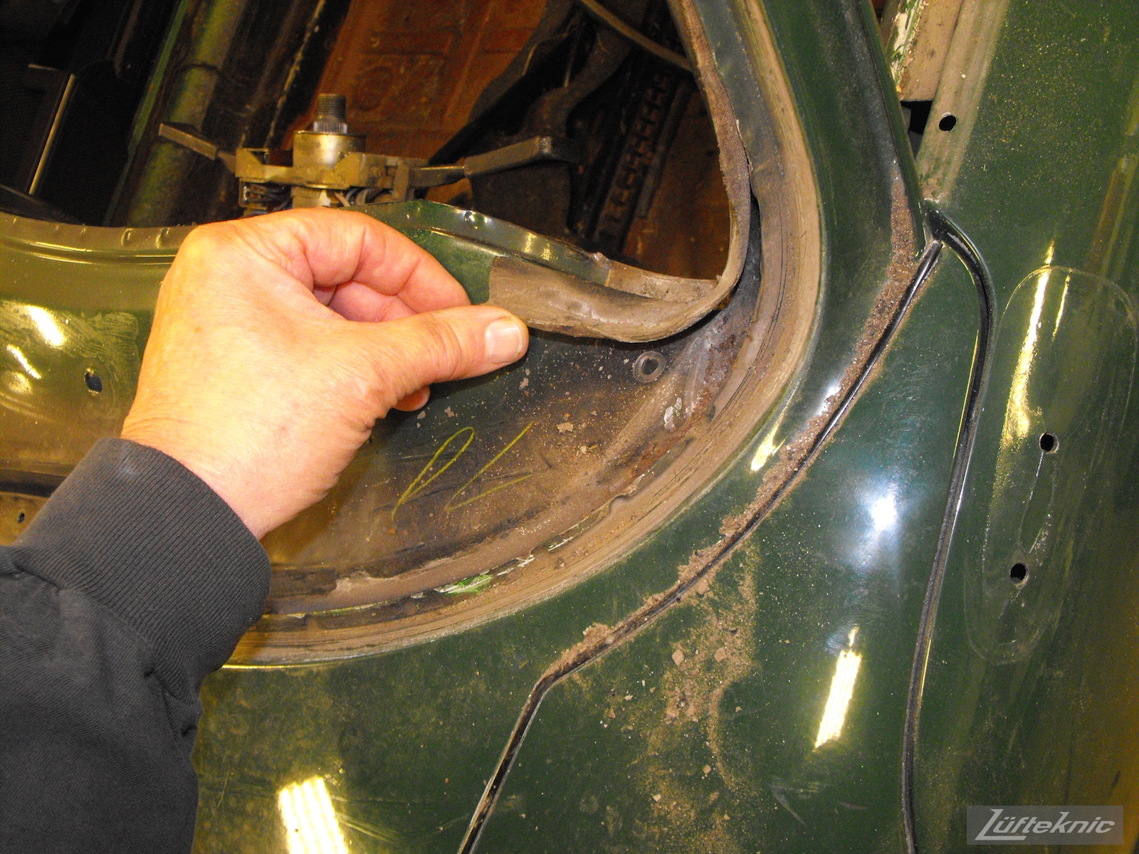 front dashboard details on an Irish Green Porsche 912 undergoing restoration at Lufteknic.